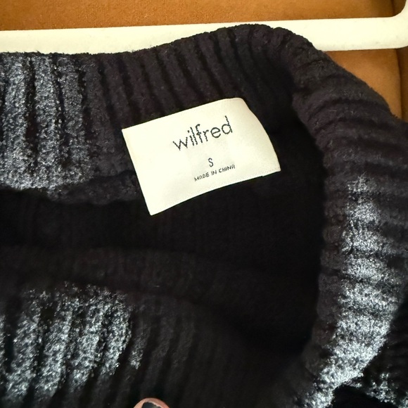 Pullover sweater - Picture 5 of 6